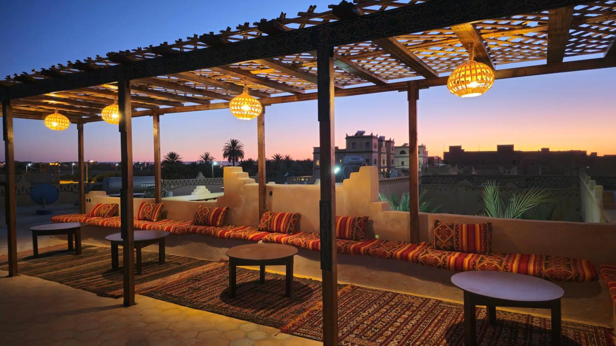 Auberge Les Roches Merzouga Exterior photo